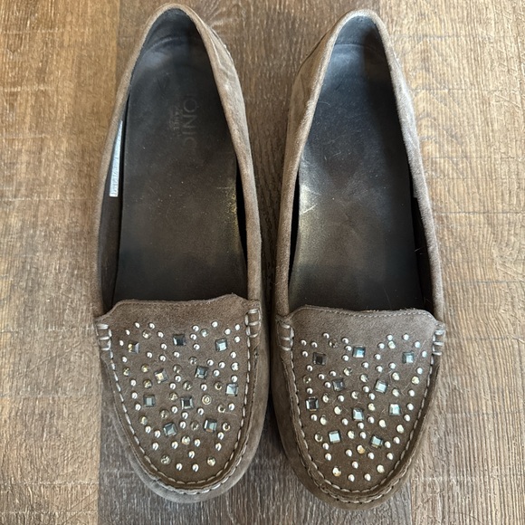 Elegant Greige Studded Loafers - Picture 5 of 7